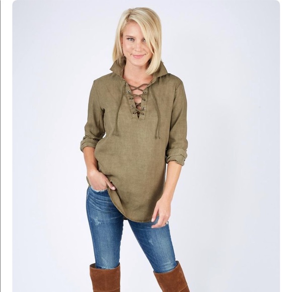 Evereve Tops - Cloth and Stone long sleeve (From Evereve)